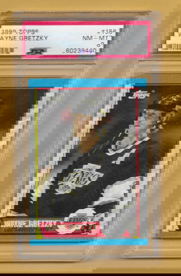 1989 Topps Wayne Gretzky PSA 8