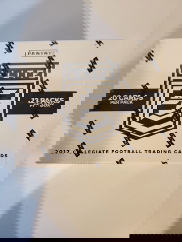 2017 ELITE COLLEGIATE FOOTBALL FAT PACK BOX
