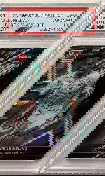 2021-22 Topps Finest Bundesliga Jamie Leweling Auto Black Refractor RC /150 PSA 10