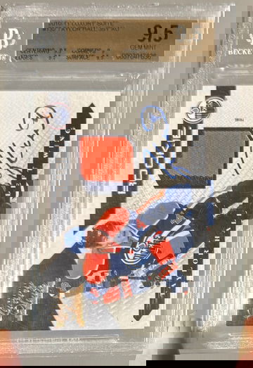 2010 Panini Luxury Suite Taylor Hall Rookie Patch Auto /199 BGS 9.5 Auto 10