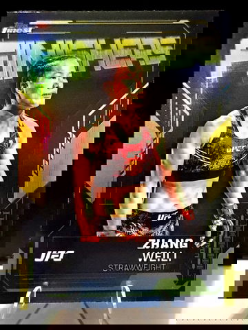 2025 Topps UFC Finest  Zhang Weili  Finishers Refractor  SP 