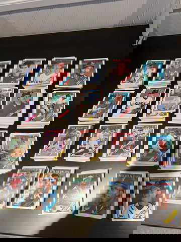 1988 Topps Baseball Near Complete Set 656/792 No Duplicates