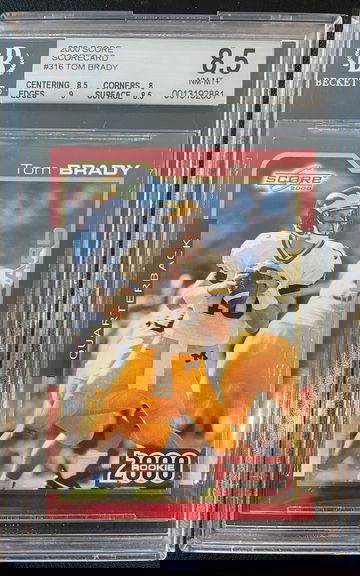 2000 Tom Brady scorecard BGS 8.5