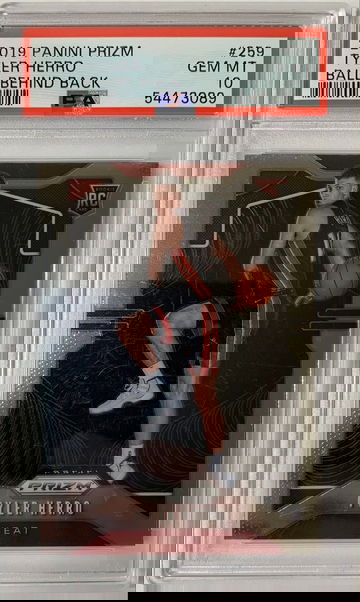 2019 Panini Prizm Tyler Herro Ball Behind Back