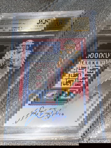 2020 Panini Contenders Justin Herbert Red Zone  Rookie Ticket autograph  BGS 9.5 / 10