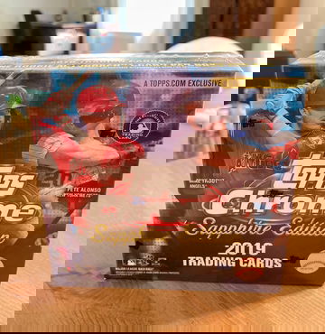 2019 Topps Chrome Sapphire Edition box