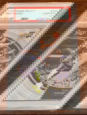 2018 Select Trae Young Courtside PSA 10