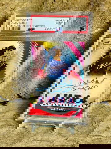 Topps Finest JUAN SOTO RED REFRACTOR AUTO /5 PSA 9 POP 1 2022 AURA Variation