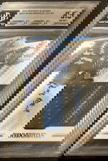 2012 Rookies & Stars Ryan Broyles Rookie Materials Jersey Auto Insert  BGS 8.5