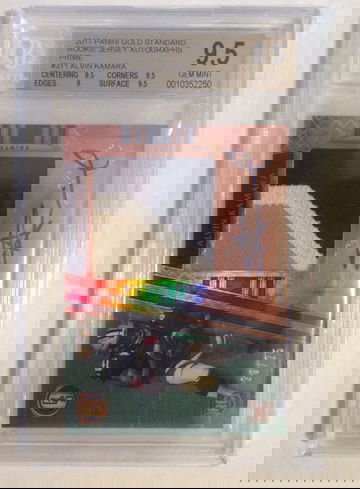 2017 Panini Gold Standard Rookie Jersey AutographsPrime #311 Alvin Kamara/25 BGS 9.5 (POP 2)