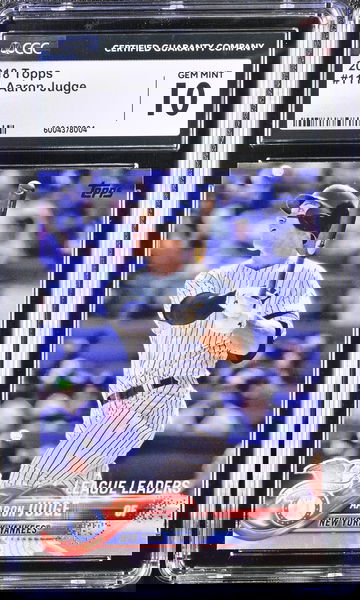 2018 TOPPS AARON JUDGE #111 2nd year CGC 10