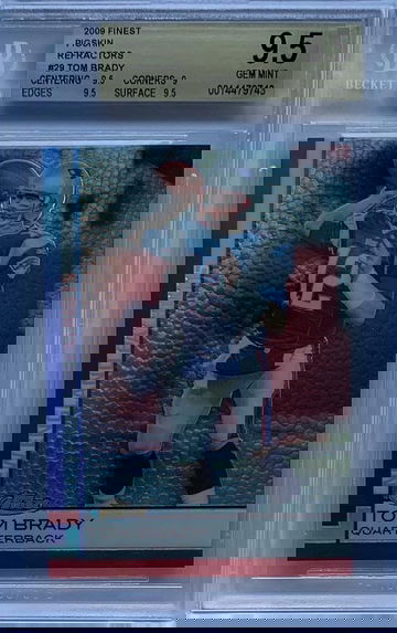 2009 Finest PIGSKIN Refractor Tom Brady #29 BGS 9.5 GOLD LABEL