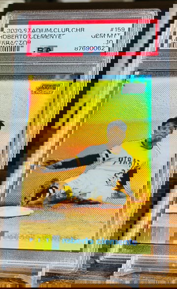 2020 Roberto Clemente Sliding Refractor PSA 10 2020 Stadium Club Chrome 