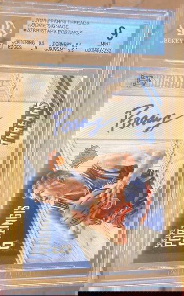 2015 Panini Threads Kristaps Porzingis Rookie Signage BGS 9 Auto 10