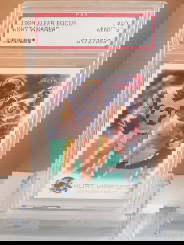 1999 FLEER FOCUS KURT WARNER RC ROOKIE #40 PSA 9