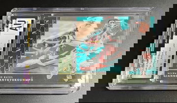 2023-24 Panini Noir Giannis Antetokounmpo Sneaker Spotlight Auto Autograph /99 CGC COA Bexkett Witness