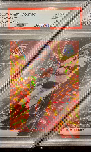  2020 MOSAIC FOOTBALL TOM BRADY REACTIVE GOLD PRIZM #135 PSA 9 (MINT) BUCCANEERS