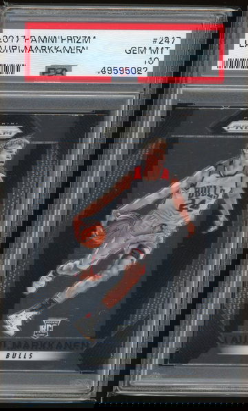 2017 Panini Prizm Lauri Markkanen PSA 10