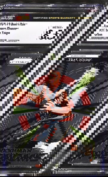 2018-19 Panini Prizm Freshman Phenoms #21 Trae Young Green CSG 8.5