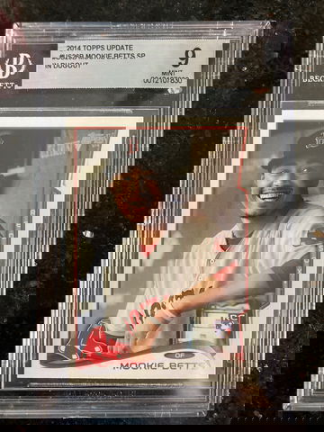 2014 Topps Update Mookie Betts Image Variation in Dugout