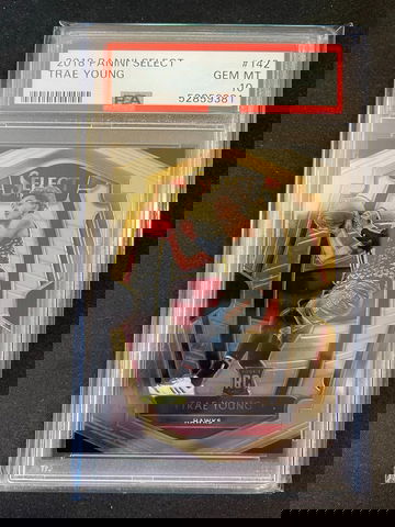 2018-19 Panini Select Trae Young Premier Level Rookie PSA 10