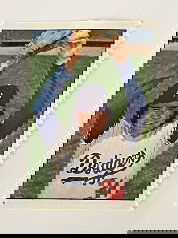 1982 Fernando Valenzuela Fleer Stamp #1 (NM-MT)