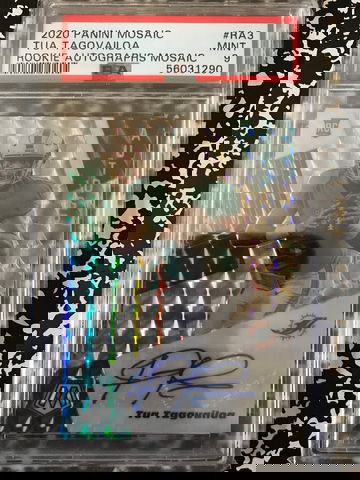 2020 Panini Mosaic Tua Tagovailoa Rookie Autographs Mosaic PSA 9 #RA3