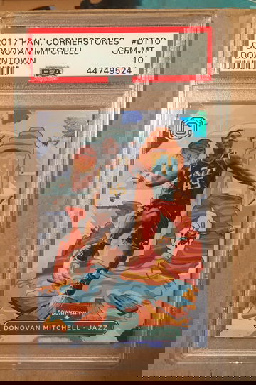 Donovan Mitchell Downtown Rookie PSA 10 - Pop 23