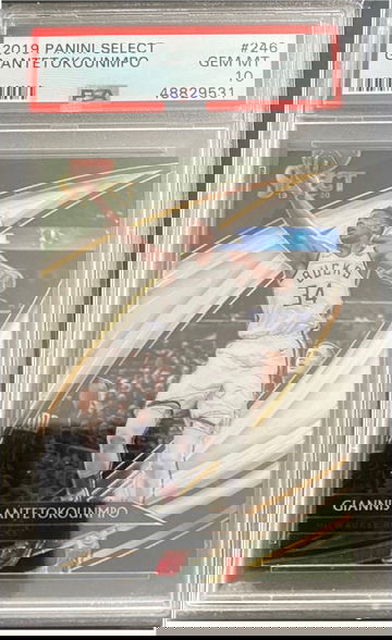 2019 Panini Select Basketball Giannis Antetokounmpo Courtside PSA 10