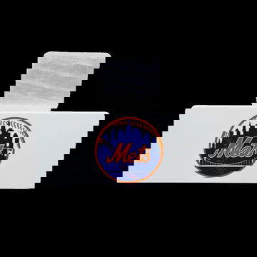 New York Mets™ Adjustable Card Stand