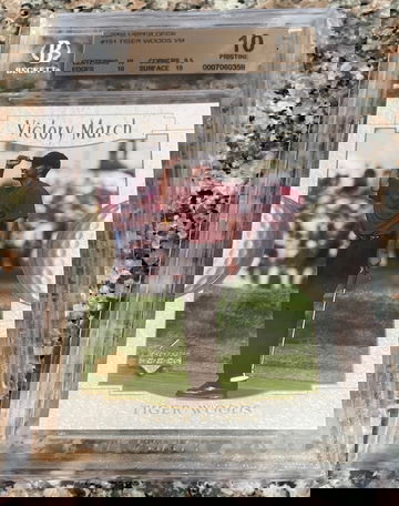 2001 Upper Deck #151 Tiger Woods VM BGS 10 Pristine