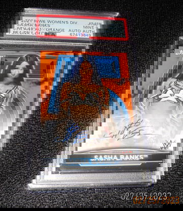 2021 TOPPS  WWE SASHA BANKS ORANGE PSA/DNA AUTO PSA-9