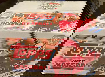 2021 Topps Series 1 Baseball Retail Box (24 packs - 16 cards)